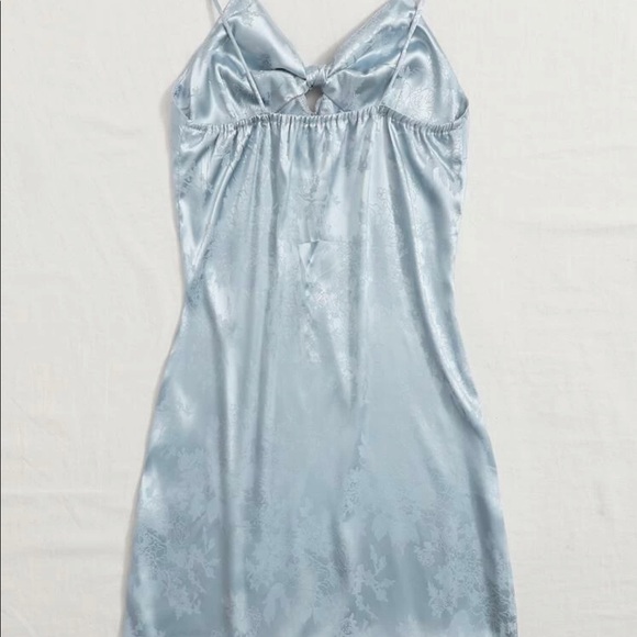 Blue satin printed cami dress SIZE MEDIUM - Picture 2 of 3